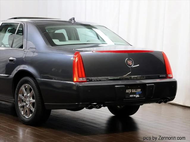 2011 Cadillac DTS Luxury Collection