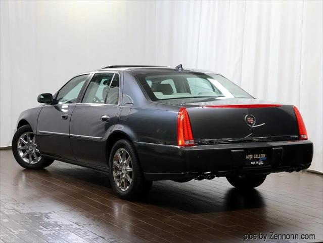 2011 Cadillac DTS Luxury Collection