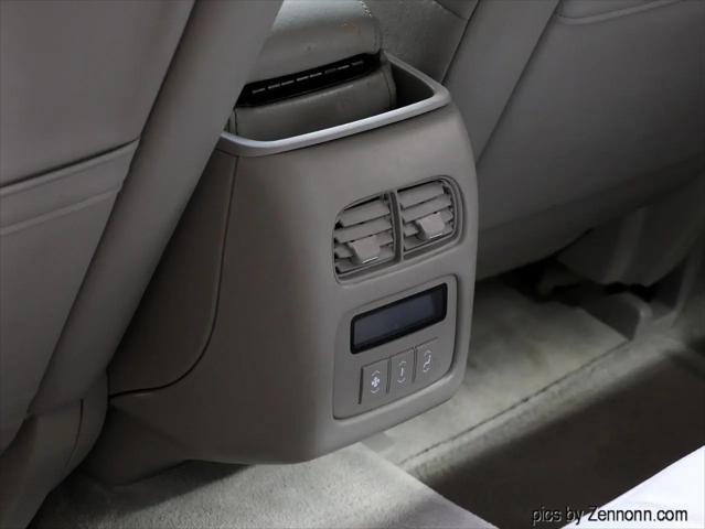 2011 Cadillac DTS Luxury Collection