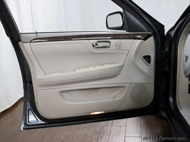2011 Cadillac DTS Luxury Collection