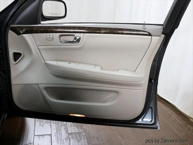 2011 Cadillac DTS Luxury Collection