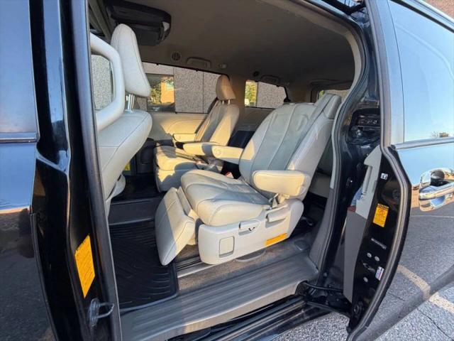 2013 Toyota Sienna XLE 7 Passenger