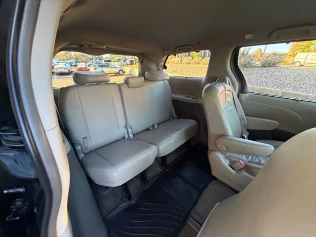 2013 Toyota Sienna XLE 7 Passenger