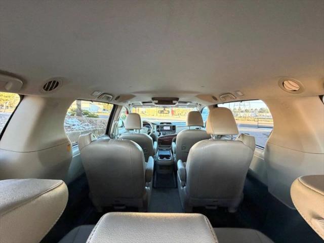 2013 Toyota Sienna XLE 7 Passenger