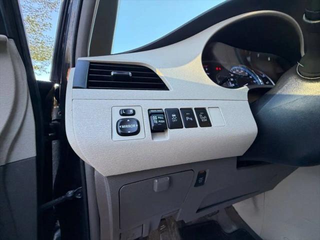 2013 Toyota Sienna XLE 7 Passenger