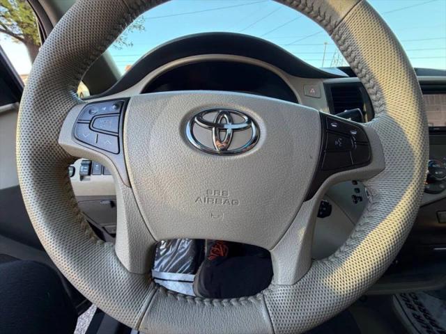 2013 Toyota Sienna XLE 7 Passenger