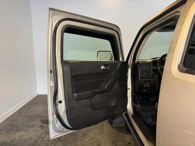 2008 HUMMER H3 Base