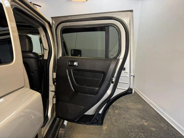 2008 HUMMER H3 Base