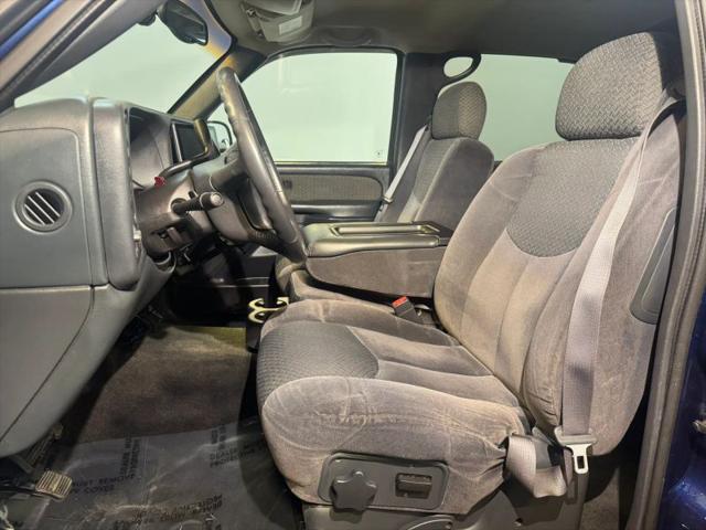 2002 Chevrolet Avalanche Base