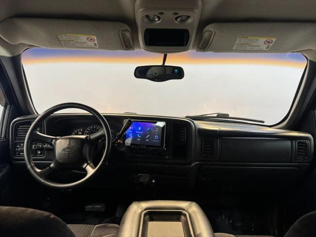 2002 Chevrolet Avalanche Base