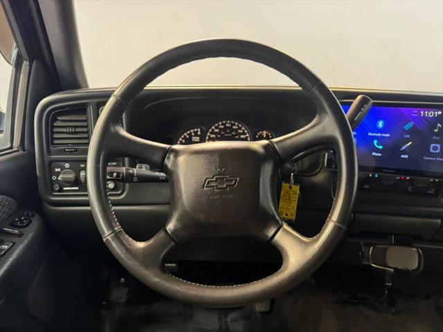 2002 Chevrolet Avalanche Base