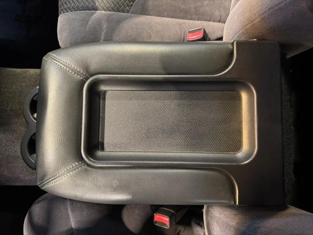2002 Chevrolet Avalanche Base