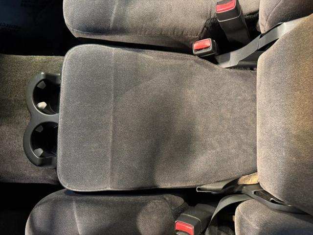 2002 Chevrolet Avalanche Base