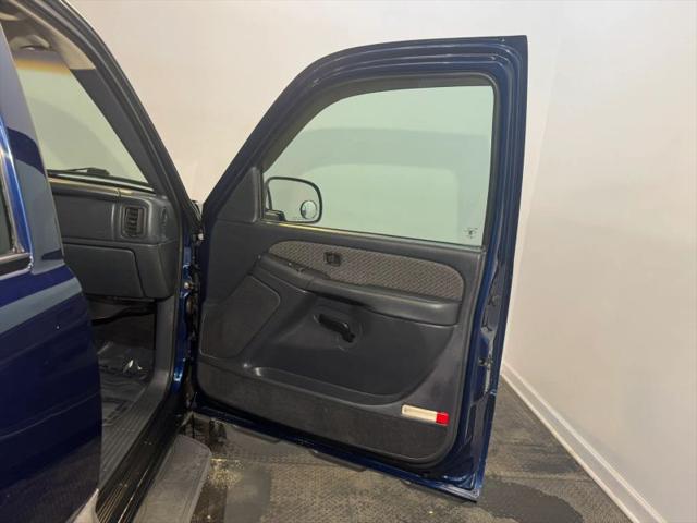 2002 Chevrolet Avalanche Base