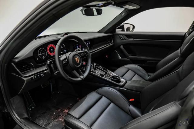 2026 Porsche 911 Carrera 4 GTS