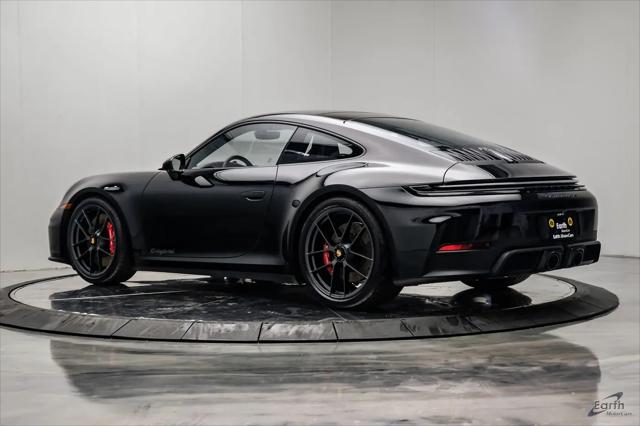 2026 Porsche 911 Carrera 4 GTS