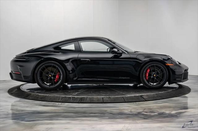 2026 Porsche 911 Carrera 4 GTS