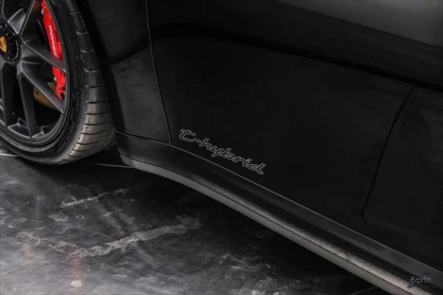 2026 Porsche 911 Carrera 4 GTS