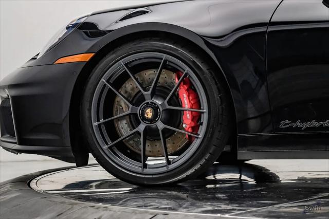 2026 Porsche 911 Carrera 4 GTS