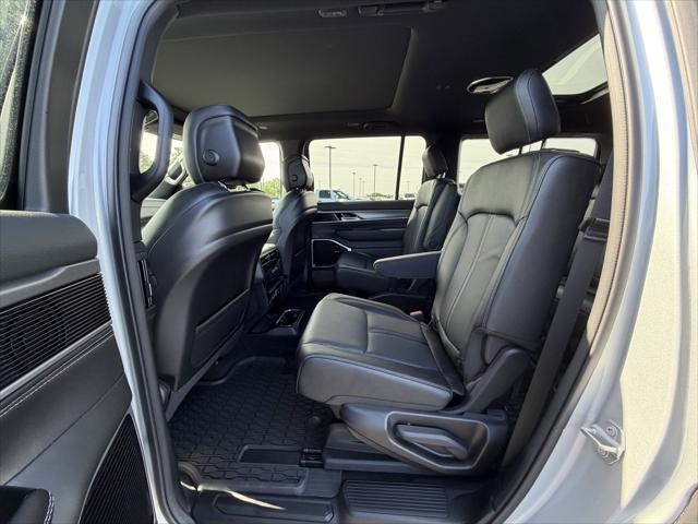 2026 Jeep Grand Wagoneer Limited Altitude 4x4