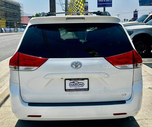2013 Toyota Sienna LE V6 8 Passenger