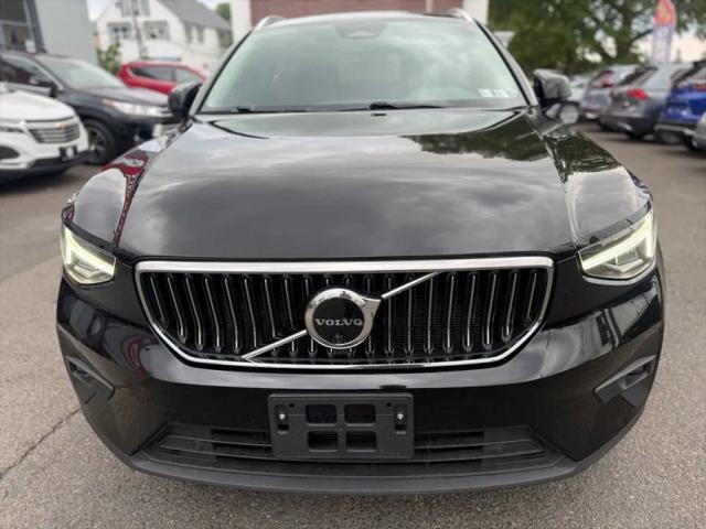 2023 Volvo XC40 B5 Plus Bright Theme