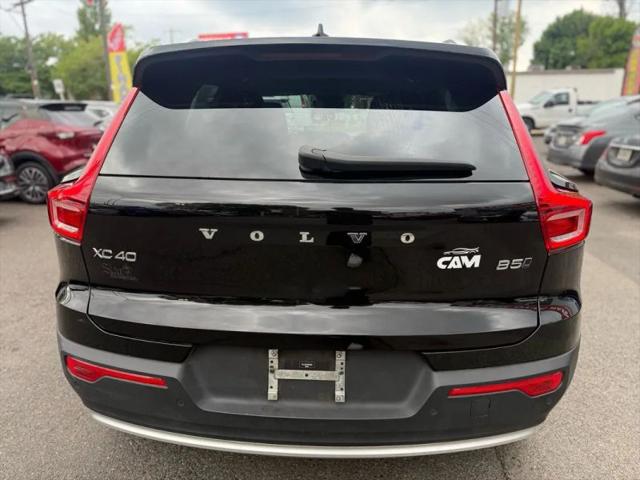 2023 Volvo XC40 B5 Plus Bright Theme