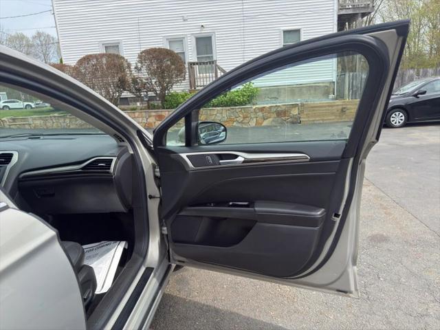2015 Ford Fusion SE