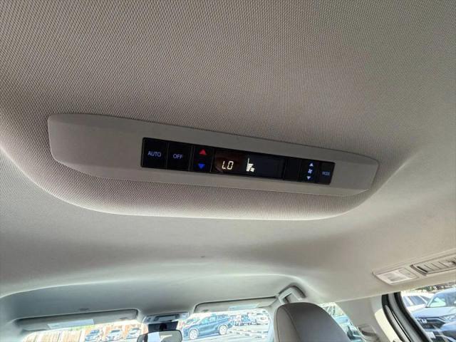 2022 Toyota Sienna LE