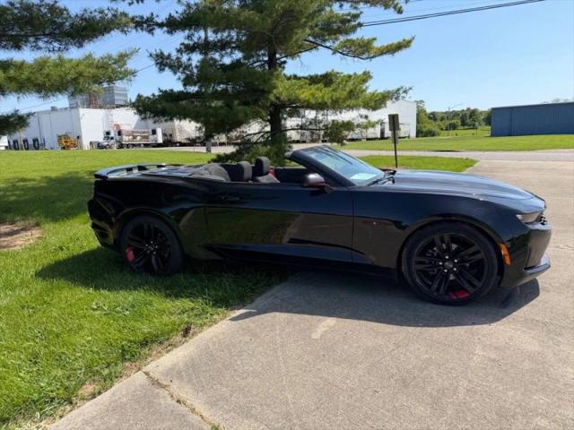 2022 Chevrolet Camaro RWD Convertible 1LT