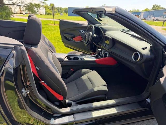 2022 Chevrolet Camaro RWD Convertible 1LT