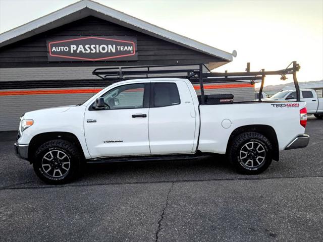 2017 Toyota Tundra SR5 5.7L V8