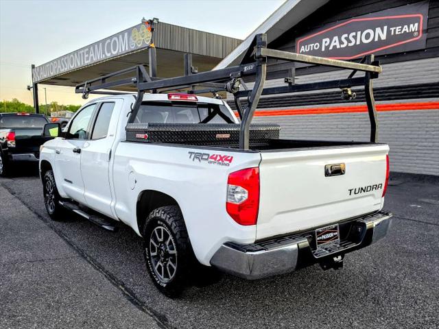 2017 Toyota Tundra SR5 5.7L V8
