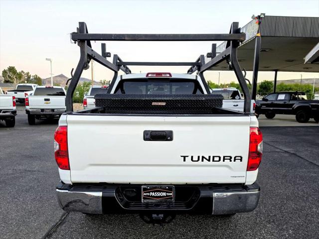 2017 Toyota Tundra SR5 5.7L V8