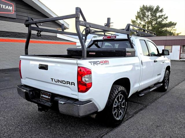 2017 Toyota Tundra SR5 5.7L V8