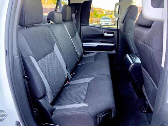 2017 Toyota Tundra SR5 5.7L V8