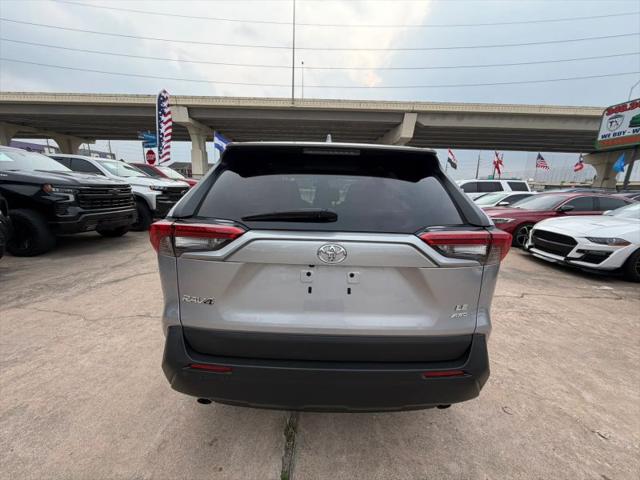 2022 Toyota RAV4 LE