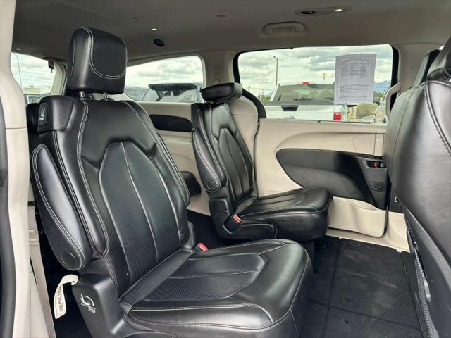 2023 Chrysler Pacifica Touring L