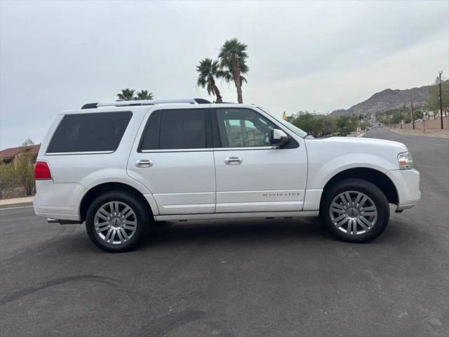 2011 Lincoln Navigator Base