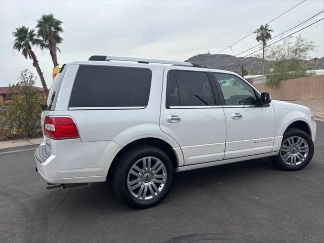 2011 Lincoln Navigator Base