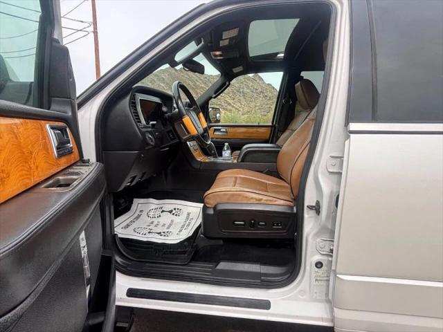 2011 Lincoln Navigator Base