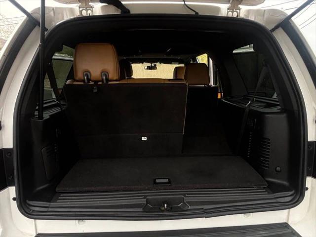 2011 Lincoln Navigator Base