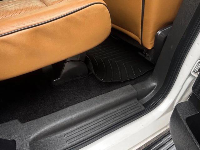 2011 Lincoln Navigator Base