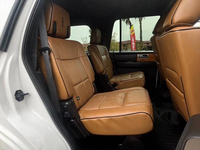 2011 Lincoln Navigator Base