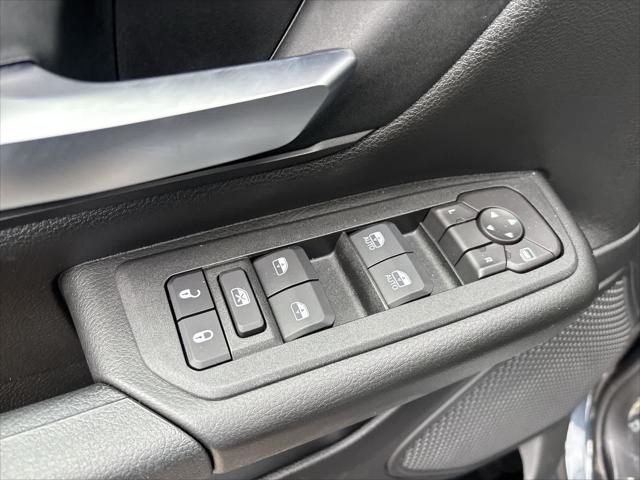 2026 Ram 1500 Express Crew Cab 4x4 5'7" Box