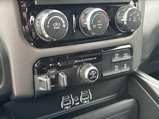 2026 Ram 1500 Express Crew Cab 4x4 5'7" Box