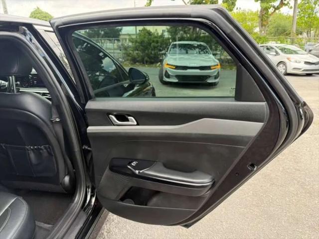 2022 Kia K5 GT-Line