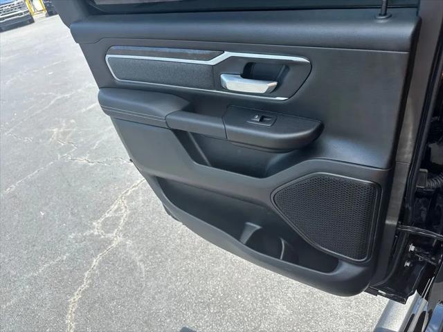 2022 Ram 1500 Big Horn Crew Cab 4x4 5'7" Box