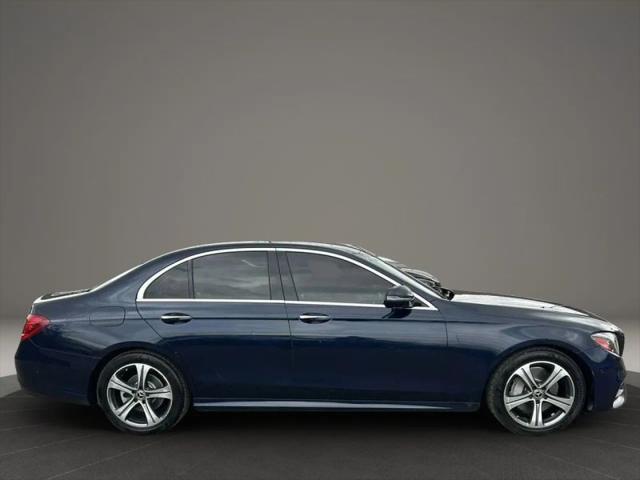 2017 Mercedes-Benz E-CLASS E 300 E 300
