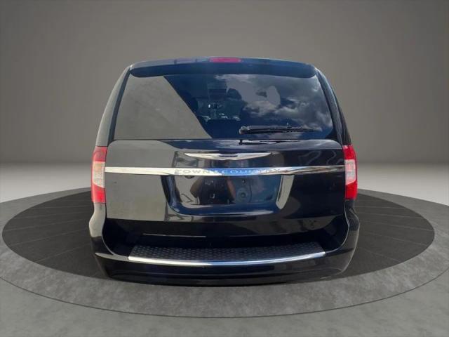 2014 Chrysler Town & Country Touring